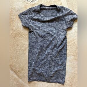 Lululemon short sleeve